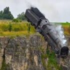 Tom Cruise train crash for Mission Imposible